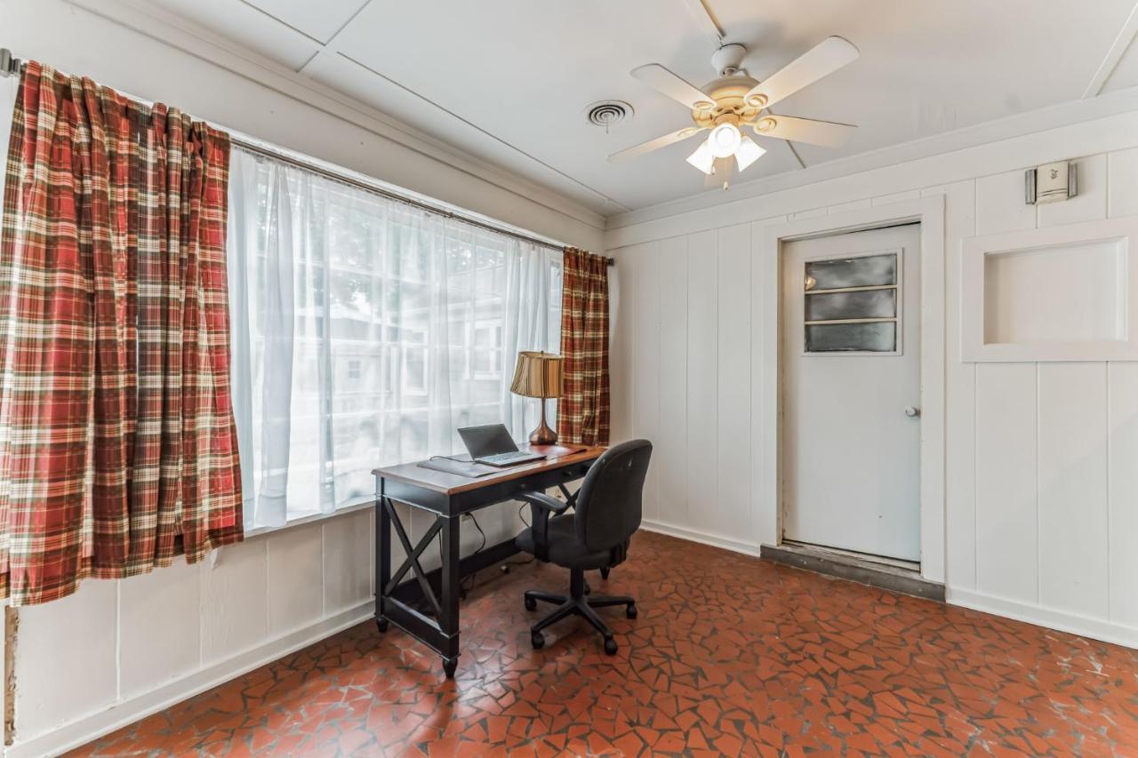 Mins To Graceland Secluded Rambling Ranch Style Home Memphis Eksteriør bilde