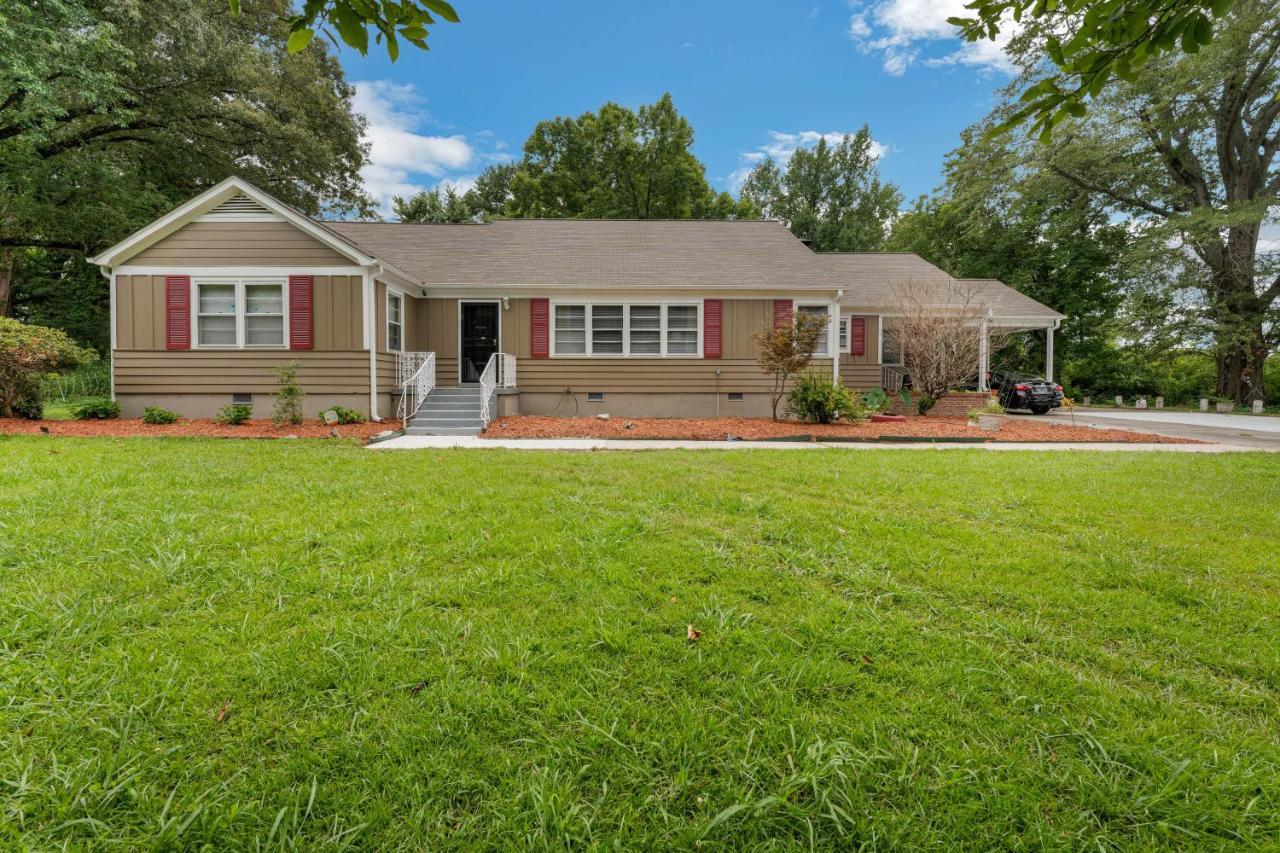 Mins To Graceland Secluded Rambling Ranch Style Home Memphis Eksteriør bilde