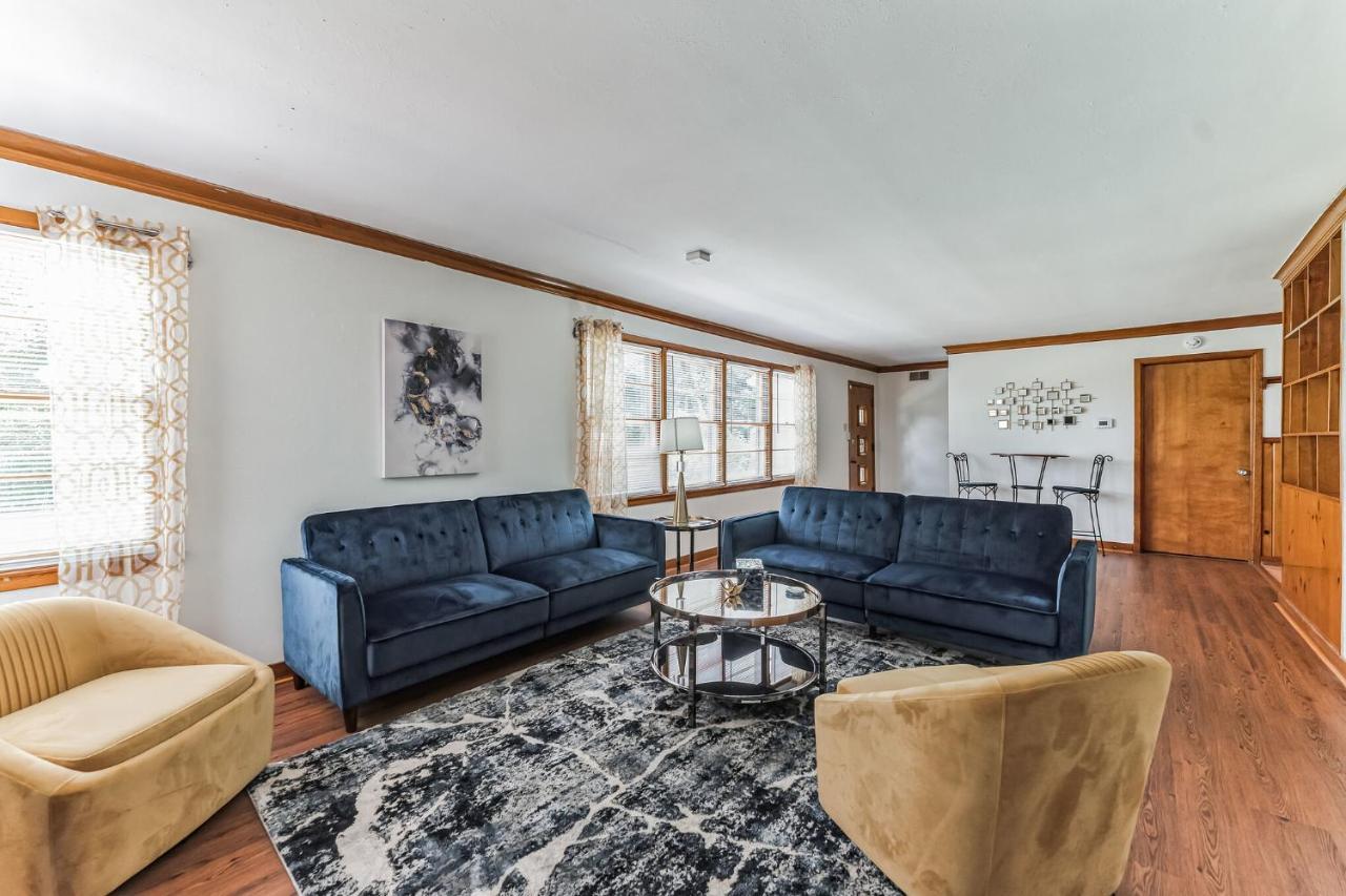 Mins To Graceland Secluded Rambling Ranch Style Home Memphis Eksteriør bilde